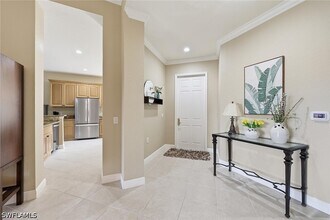 Building Photo - 9243 Tesoro Ln