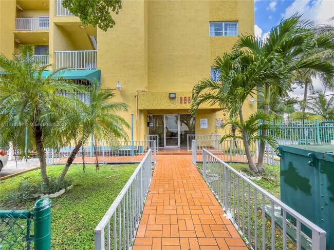 Building Photo - 1855 SW 1st St