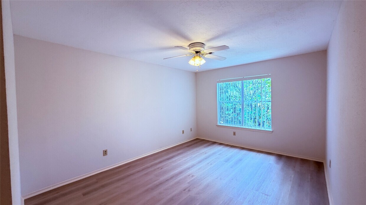 Building Photo - 10555 Turtlewood Ct