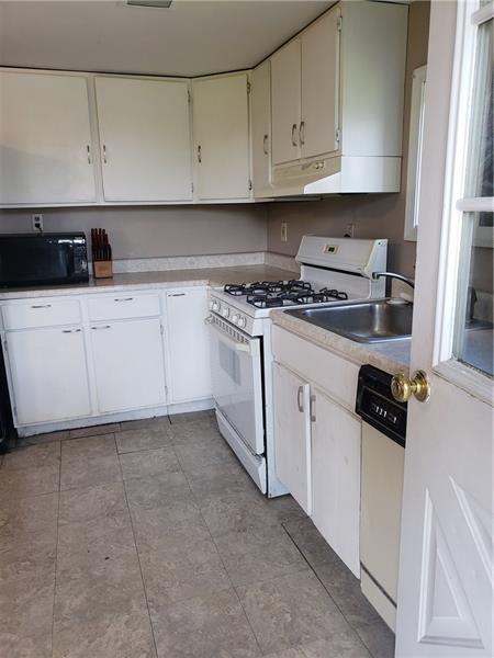 Building Photo - 127 Alexander Ave