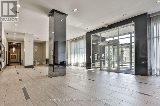 Building Photo - 17 Anndale Dr