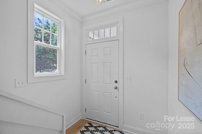 Building Photo - 1306 Moretz Ave