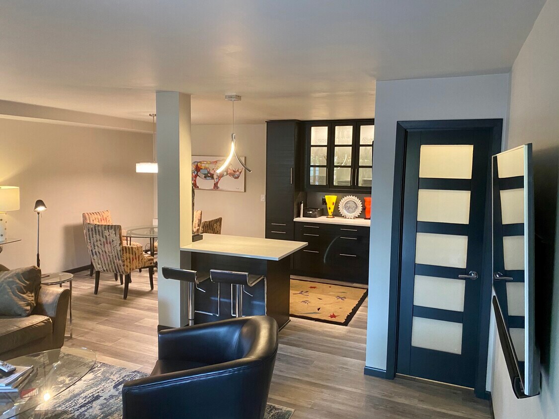 Open floor plan - 3680 Independence Ave S