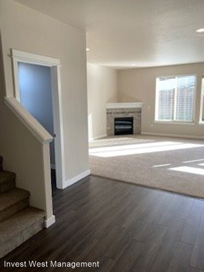 Foto del edificio - 4 br, 2.5 bath House - 5917 NE 38 Court  U...