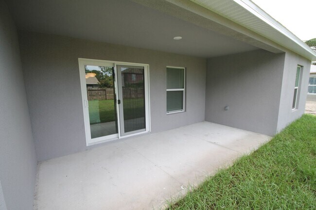 Foto del edificio - Beautiful 4bd/2ba Home in Palm Bay!!