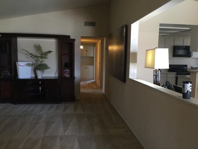 Foto del edificio - 936 E Collins Ave