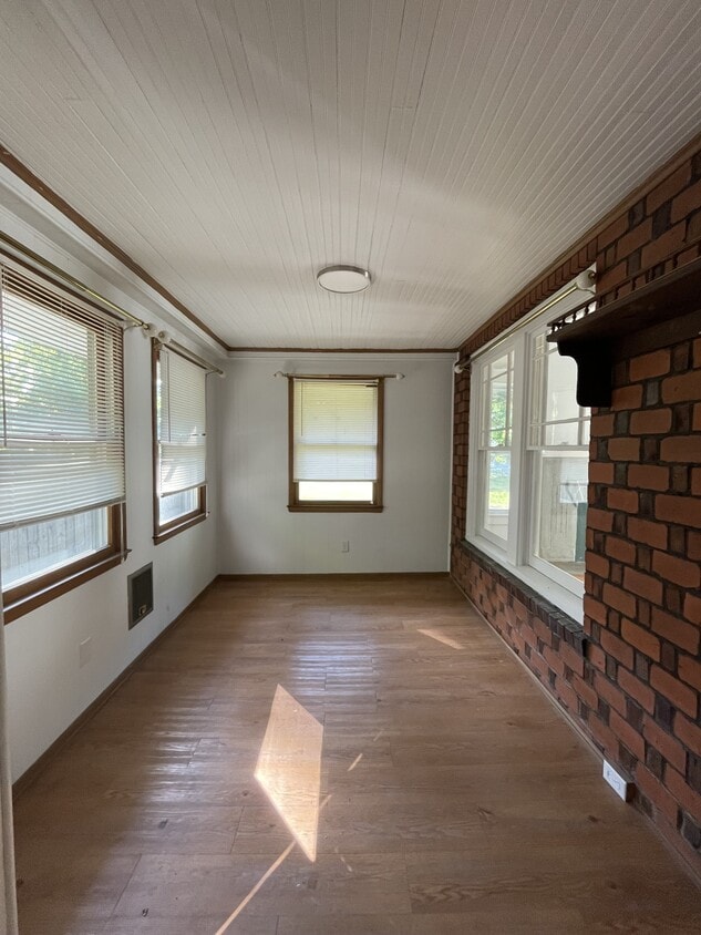 Foto del edificio - 5818 Savoy Ln