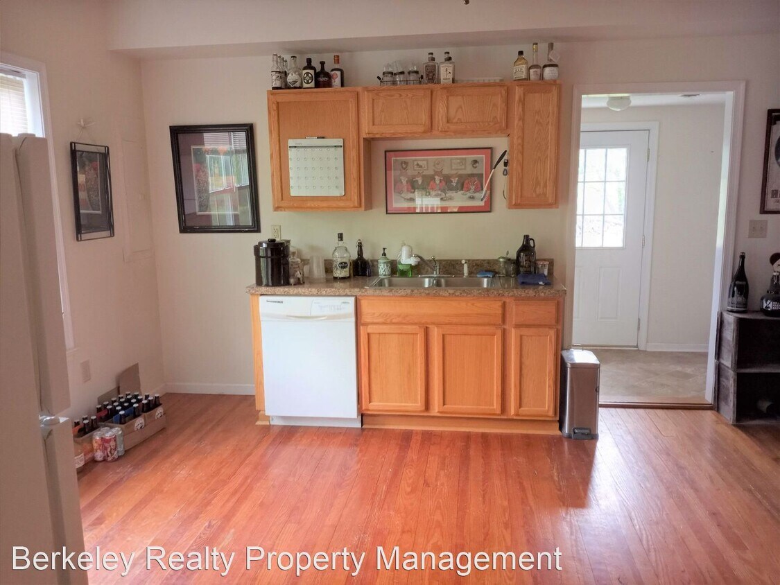 Building Photo - 2 br, 2 bath House - 5501 Good Hope Road