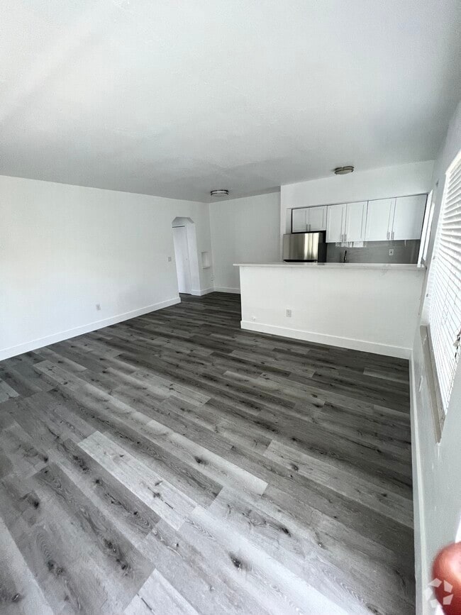 Building Photo - 535 73rd St
