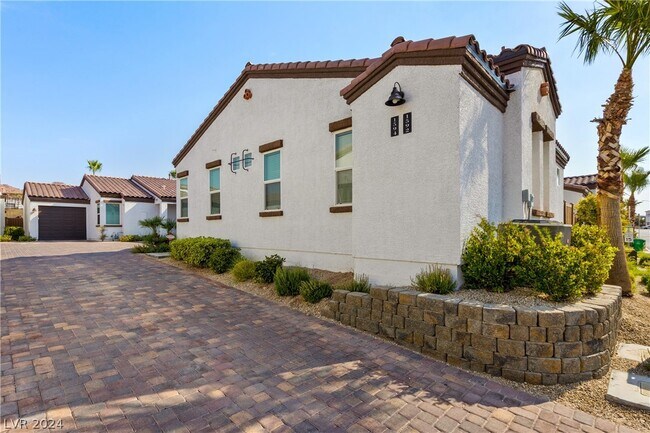 Building Photo - 1592 Tilman Ln