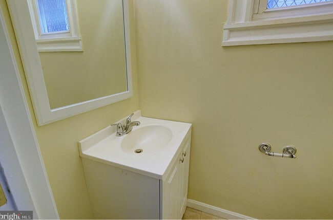 Building Photo - 2331 Guilford Ave