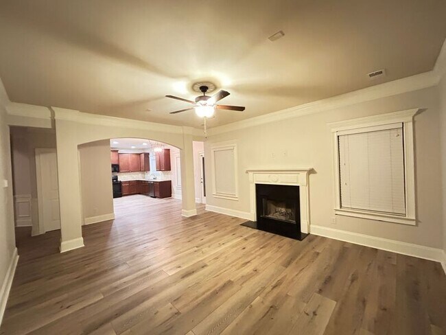 Foto del edificio - 245 Scenic Hills Dr
