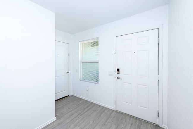 Building Photo - SA- Texas A&M Area / Vida Subdivision