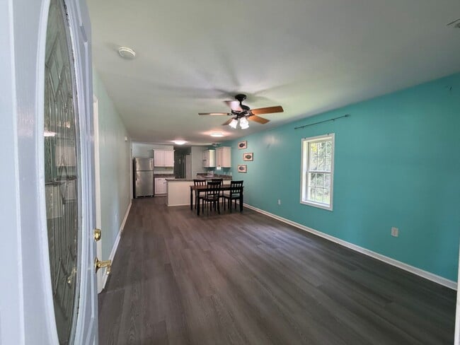 Building Photo - 1517 Welch Way