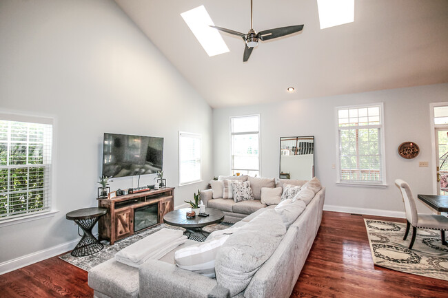 Great Room /w Skylights - 7753 Graybill Dr