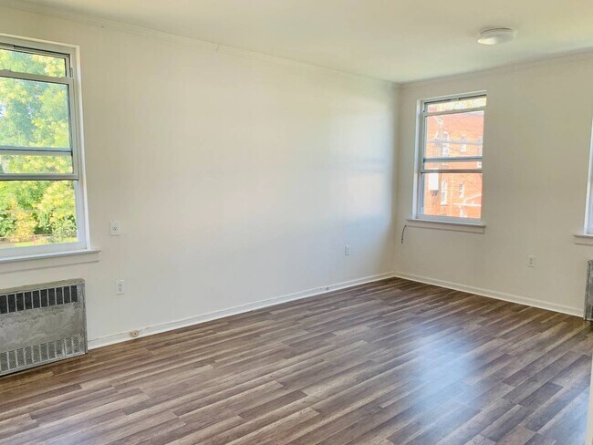 Building Photo - 4605 Bedford Ave