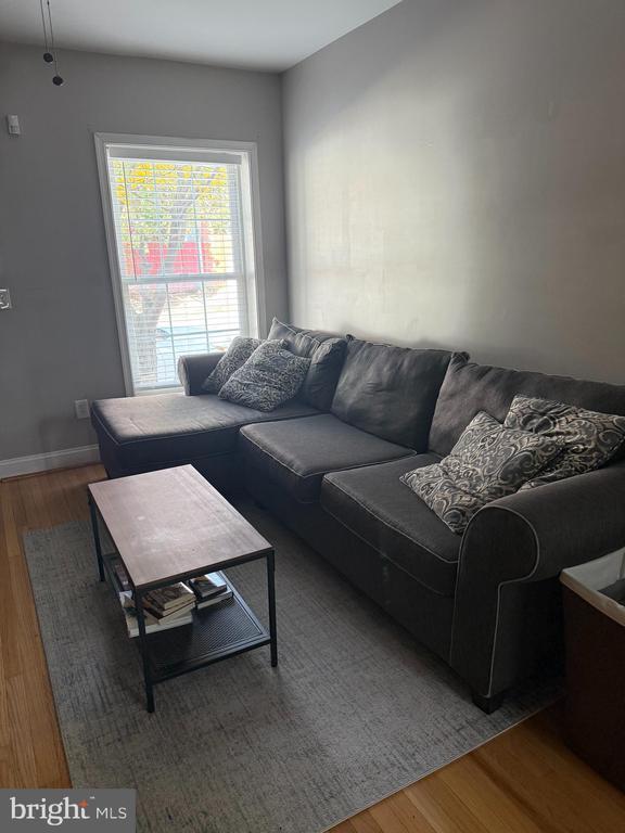 Building Photo - 1929 E Lombard St