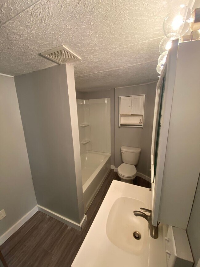 Foto del edificio - 3 bedroom 1 bath house in Milan
