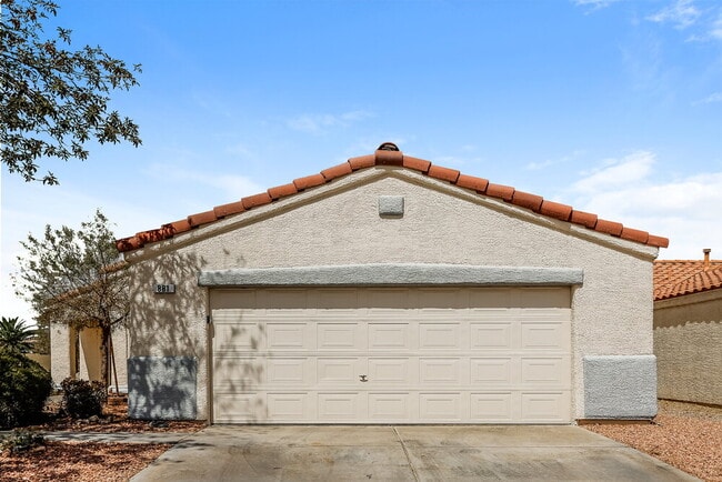 Building Photo - 881 Adobe Flat Dr