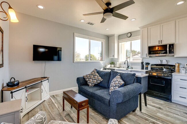 Foto del edificio - 6600 Thousand Oaks Dr