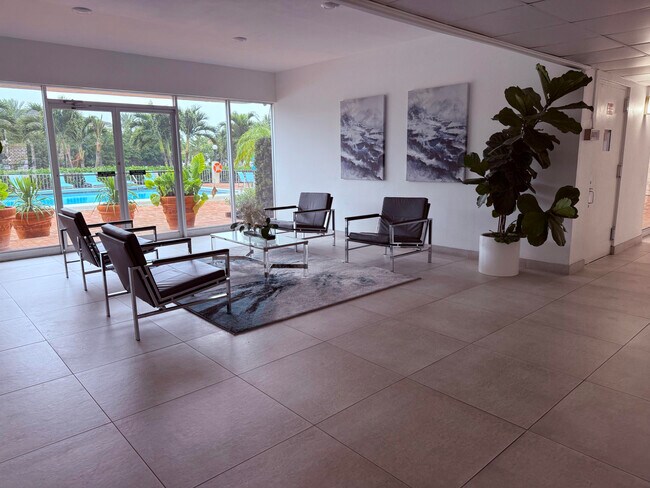 Foto del edificio - 401 Golden Isles Dr