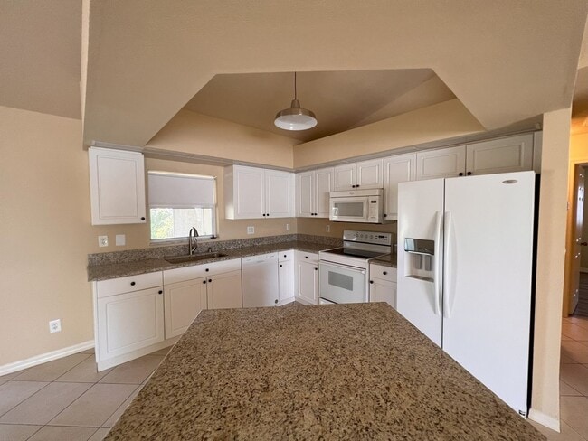 Building Photo - Lovely Home In SW Cape Coral