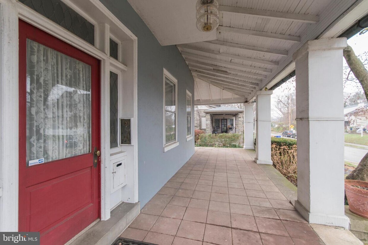 331 Harrison Ave Unit 3, Elkins Park, PA 19027 Apartment for Rent in Elkins Park, PA