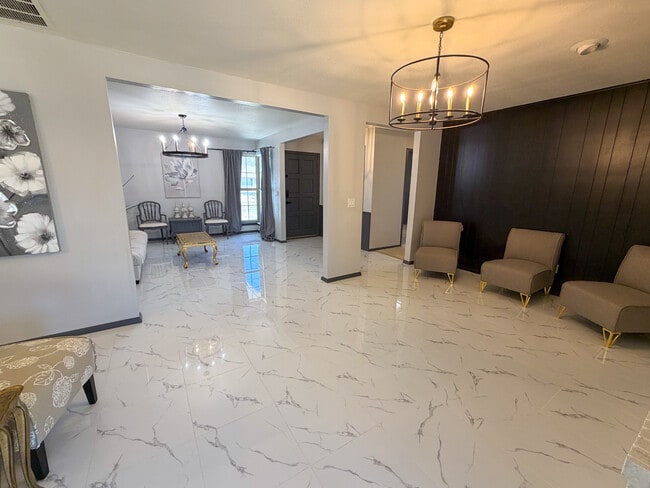 Foto del edificio - 1518 Cinderella Ave