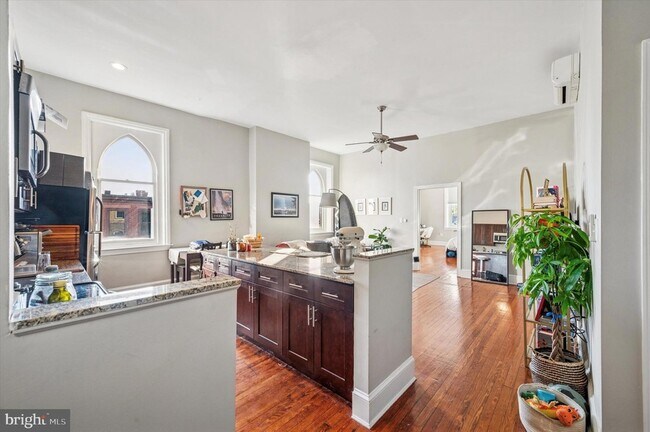 Photo - 265 S 22nd St Apartment