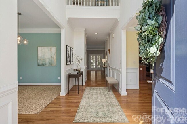 Foto del edificio - 8348 Rocky River Rd