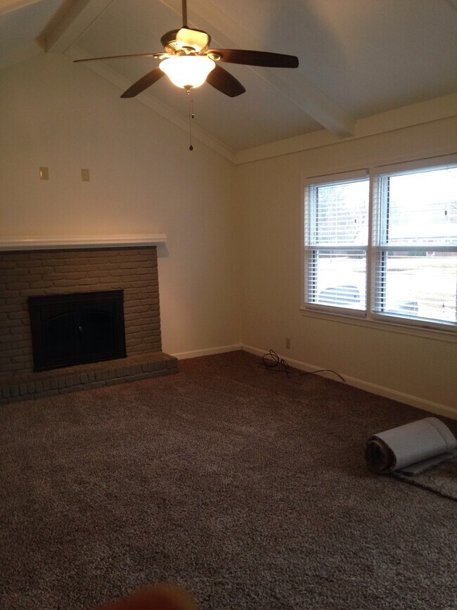 Building Photo - 6532 Dunnlea Dr