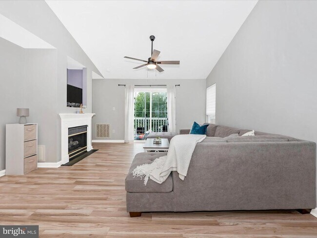 Foto del edificio - 2501 Coach House Way