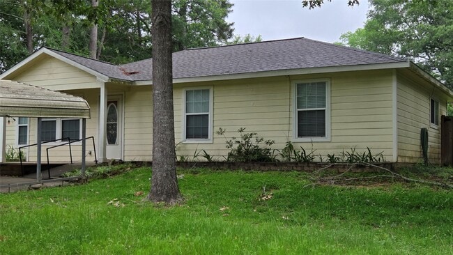 Building Photo - 10635 Royal Cavins Dr
