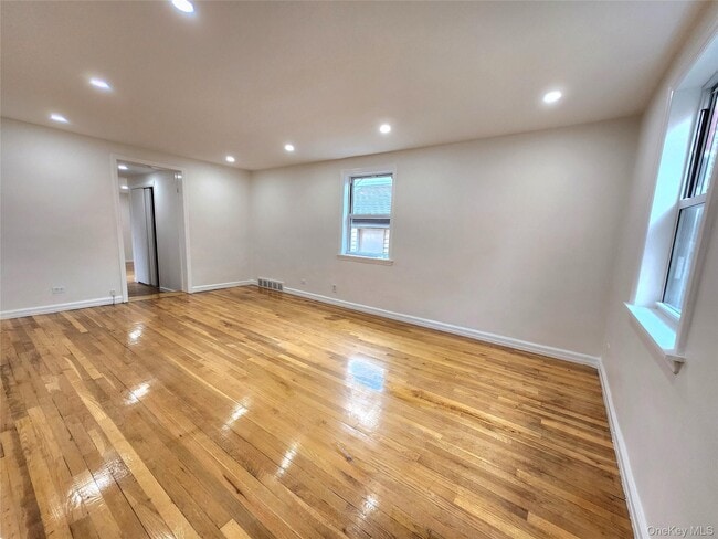 Building Photo - 306 Beebe Rd