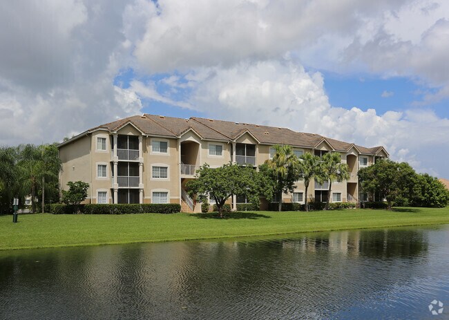 Foto principal - 8885 Okeechobee Blvd