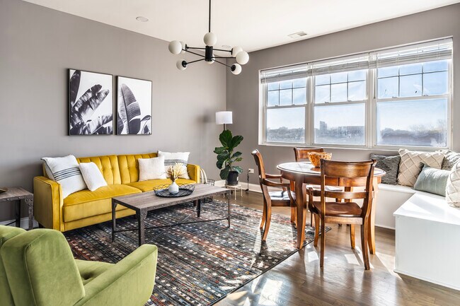 Foto del edificio - 1322 E 62nd St