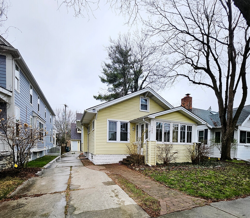 1208 Emmons Ave, Birmingham, MI 48009 House Rental in Birmingham, MI