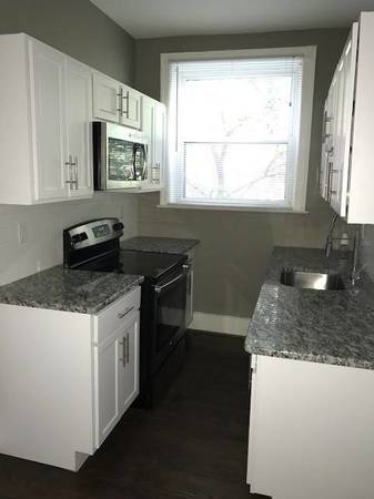 Primary Photo - 663 Prentis St
