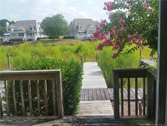 Building Photo - 117B Mallard Cove