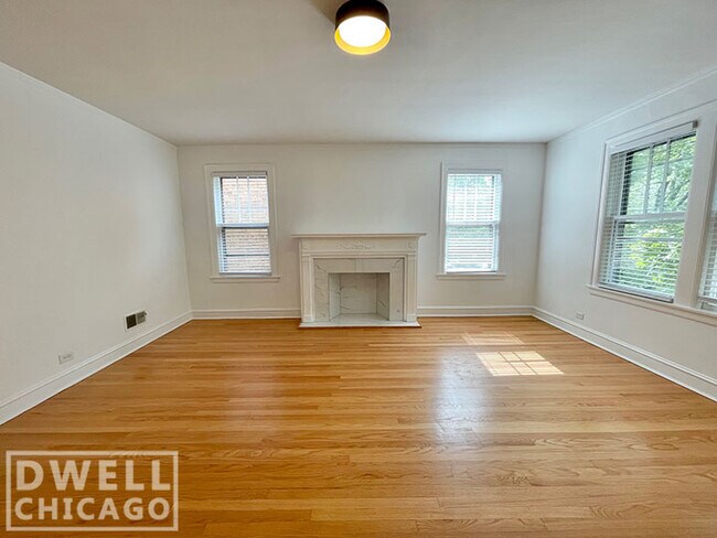 Foto del edificio - 5805 N Richmond St