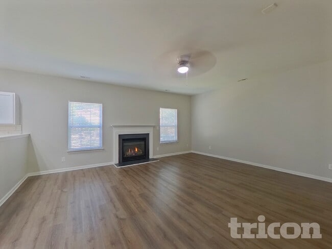 Building Photo - 11035 Elven Dr