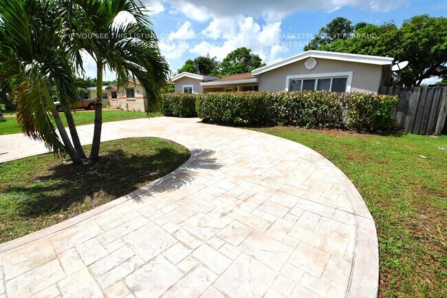 Foto del edificio - 7421 Normandy St