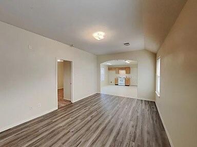 Foto del edificio - 6415 Austinville Dr