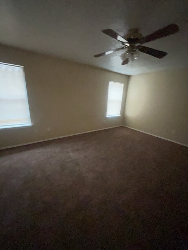 Building Photo - 4376 Hulen Cir E