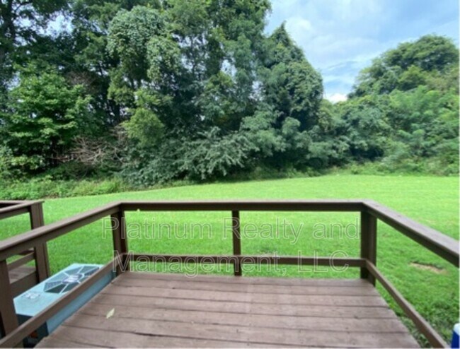 Foto del edificio - 117 Hickory Trace Rd