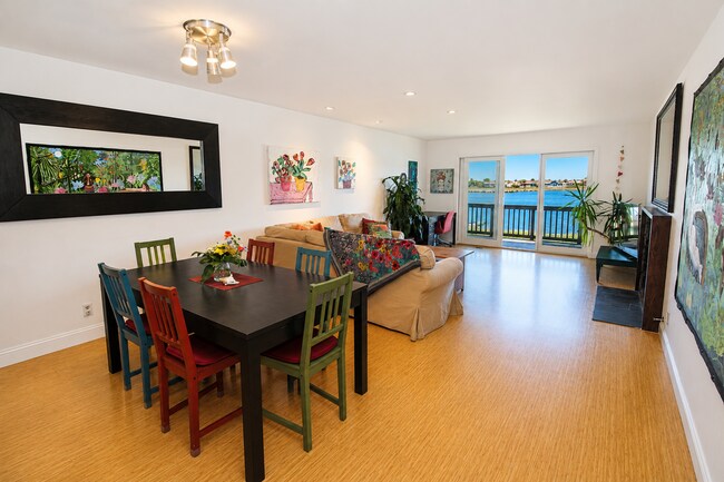 Foto del edificio - Waterfront Condo on Corte Madera Creek | Single-Level, Dock Access - FOUNDATION