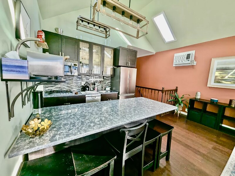 Foto principal - 4731 Beach 47th St