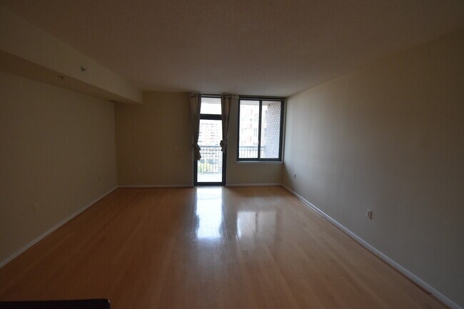 Foto del edificio - The Continental