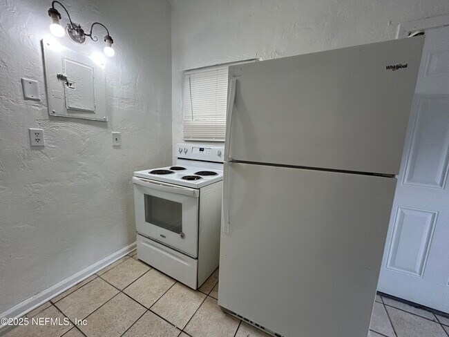 Foto del edificio - 6701 Ryance Rd