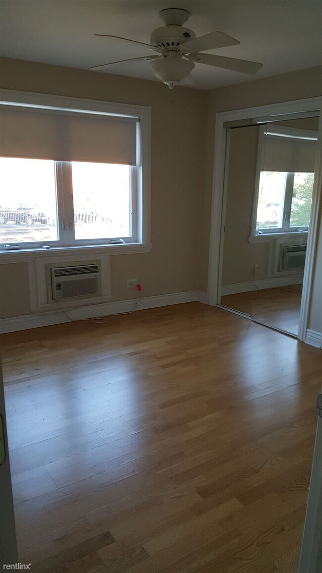 Foto del edificio - 2 br, 1 bath Condo - 1328 Webford Ave